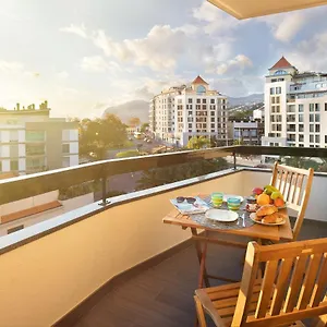 https://golden-sea-horizon.madeira-islandshotels.com